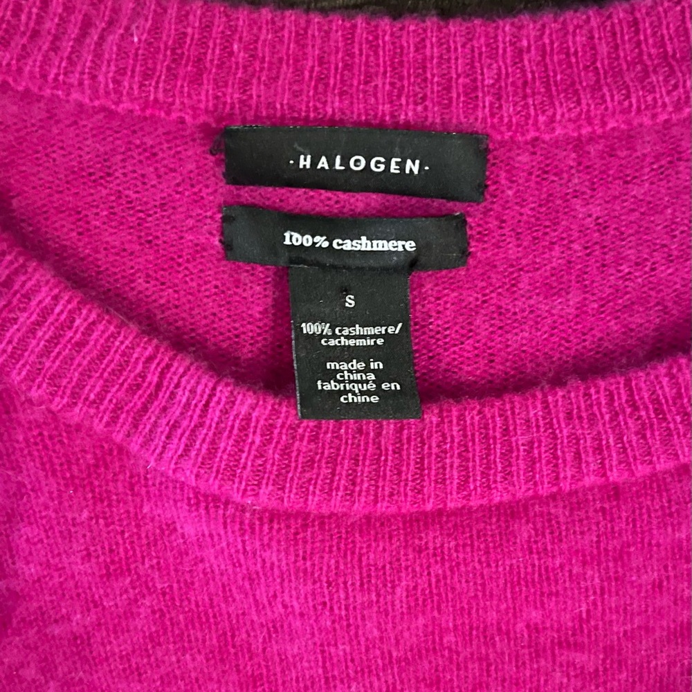 Cashmere, fuschia, split hem size small sweater. Crewneck.